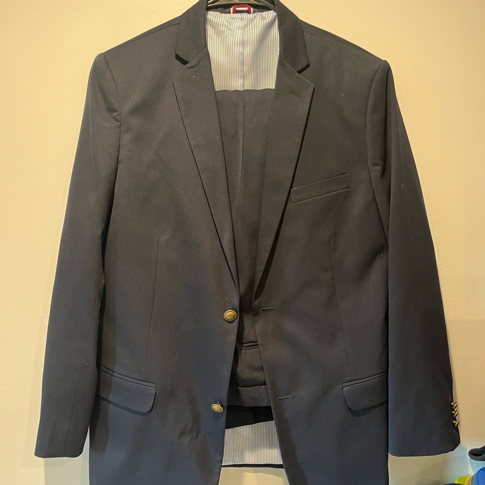 Tommy Hilfiger Suit